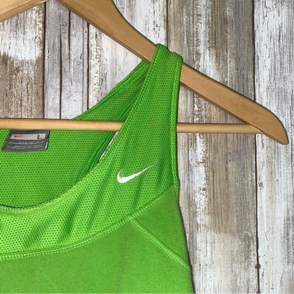 Nike Green Workout Tank - Picture 2 of 4